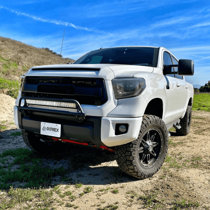 2014-2021 Toyota Tundra MK2 LUXX-Series LED Projector Headlights