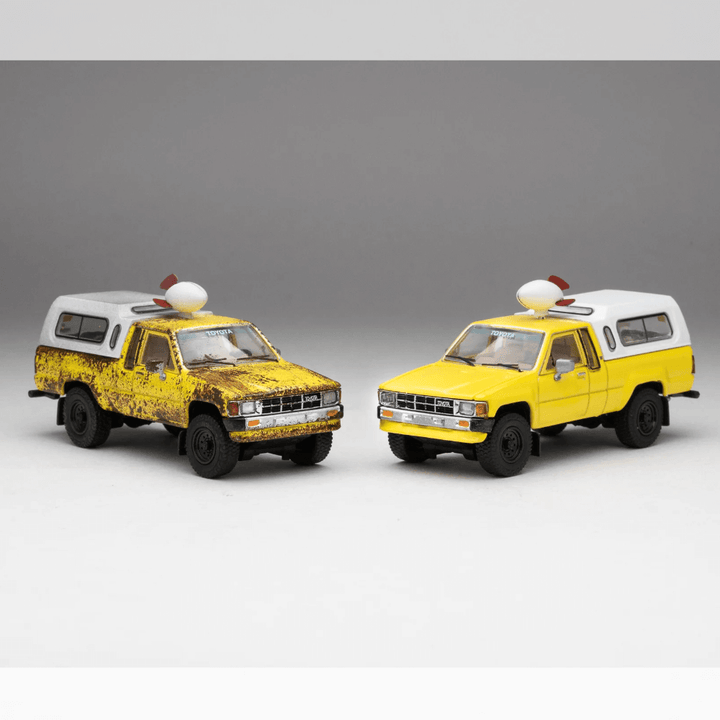 Toyota Hilux Xtracab SR5 4x4 Work Truck Exclusive GCD 1/64