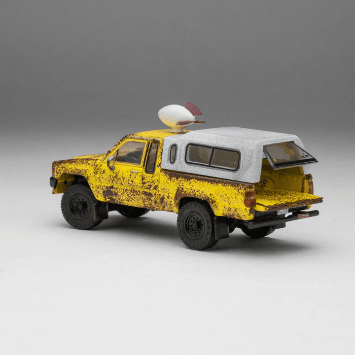 Toyota Hilux Xtracab SR5 4x4 Work Truck Exclusive GCD 1/64