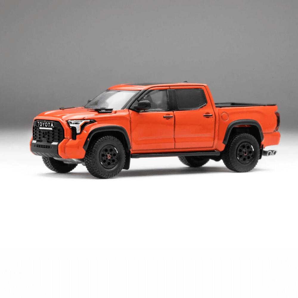 Toyota Tundra TRD PRO Exclusive GCD 1/64 Solar Octane with accessories