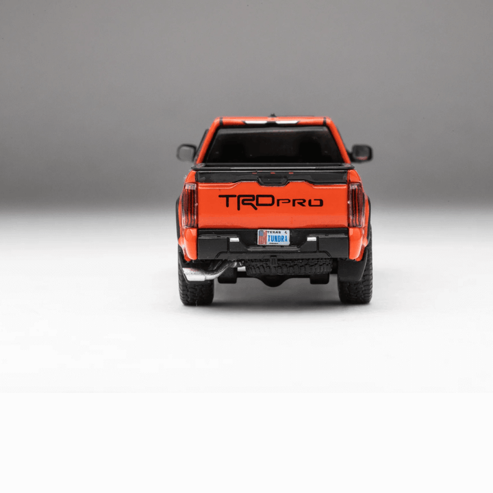 Toyota Tundra TRD PRO Exclusive GCD 1/64 Solar Octane with accessories