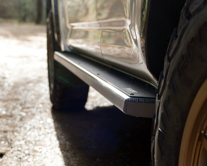 LX600 & LX700h Rock Slider Steps