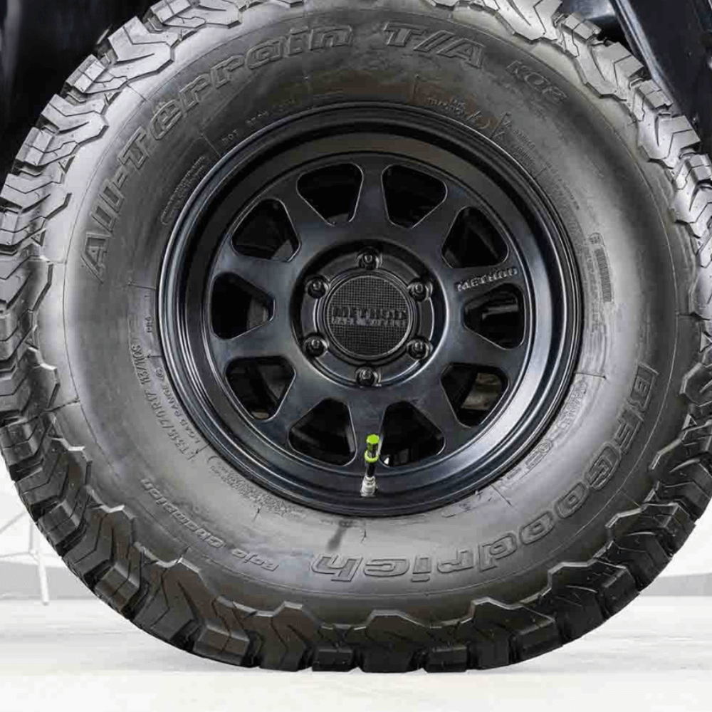 4 Piece Adjustable Tire Deflator Kit & Storage Bag | PSI 10-30 Lbs.