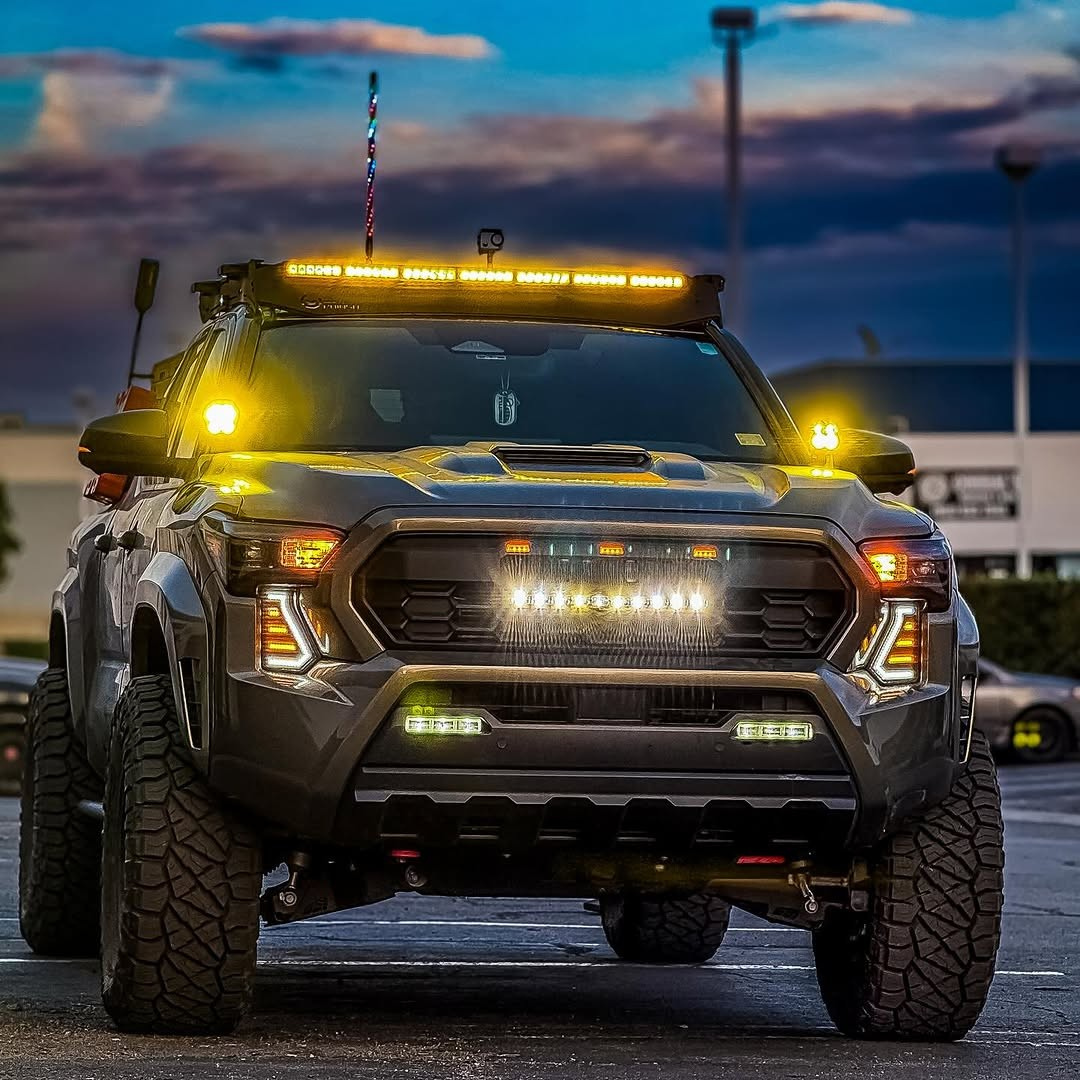 Aspire V2 Fang Lights fits 2024+ Toyota Tacoma
