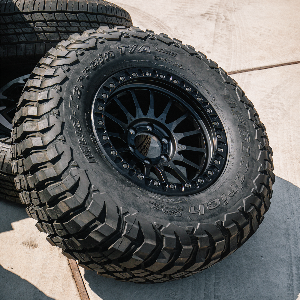 RR7-H FLOW FORM 17X8.5 | (6X5.5 | 6X139.7) | HYBRID BEADLOCK